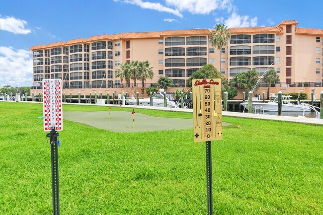 Building Photo - 2871 N Ocean Blvd