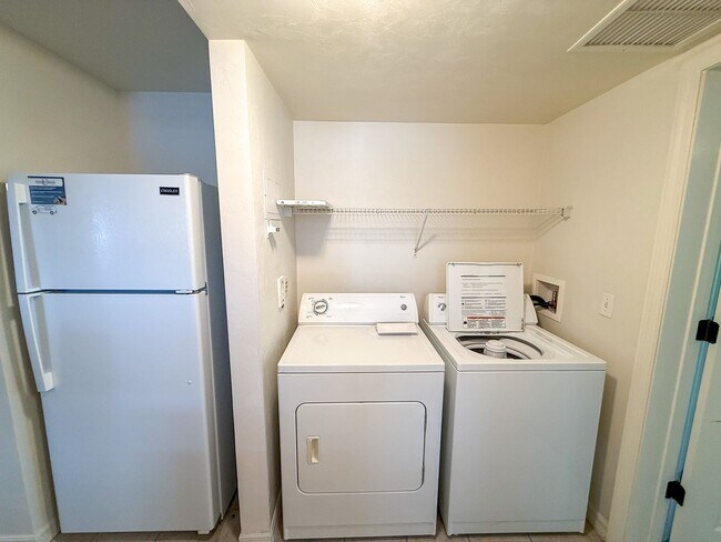 Building Photo - Destiny #306