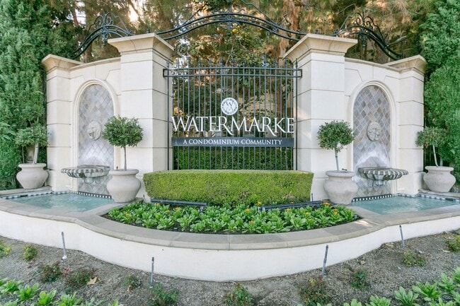Building Photo - ONE BEDROOM CONDO WITH LUXURY AMENITIES