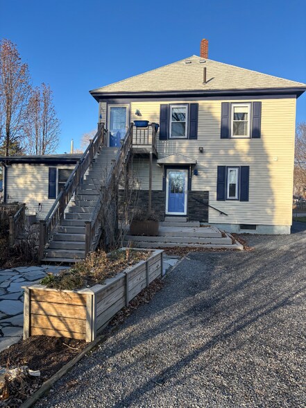 Building Photo - 34 Pleasantdale Ave