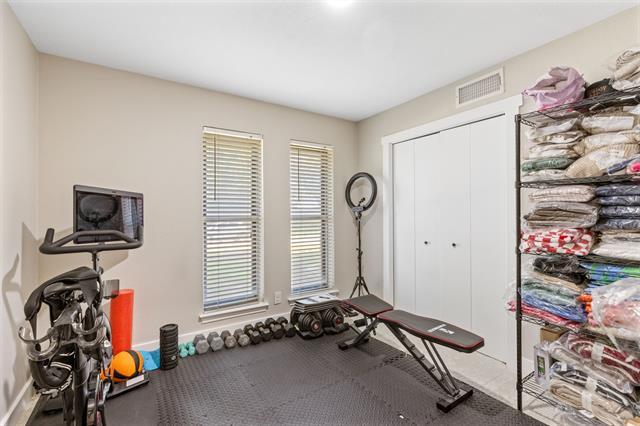Building Photo - 4014 Kerr Cir