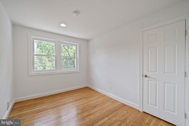 Building Photo - 10213 Duvawn Pl