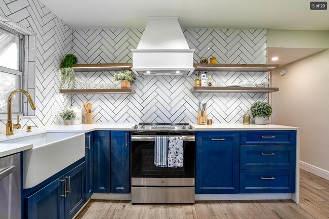 Building Photo - 4112 Dublin St