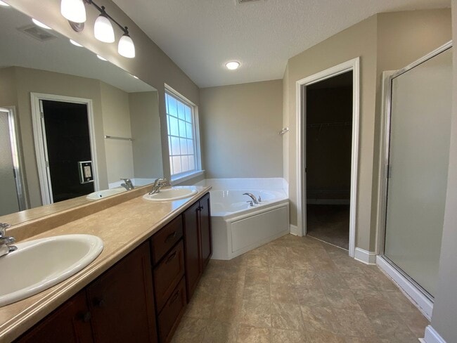 Building Photo - COMING EARLY MAY 2026! (Pet Friendly)