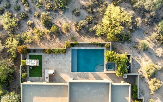 Building Photo - 9894 E Miramonte Dr