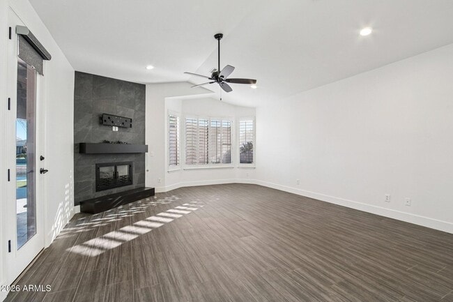 Building Photo - 6991 W Firebird Dr