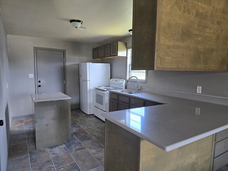 Perfect place to cook - 3316 6th St