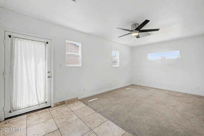 Building Photo - 6713 E Latham St