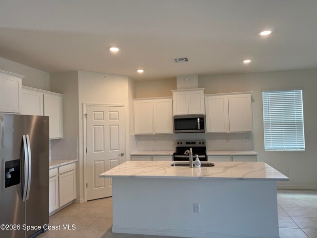 Building Photo - 1566 Criswell Ln SE