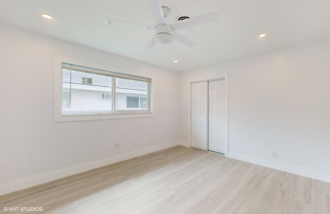 Building Photo - 4761 NE 28th Ave