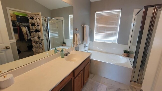 Building Photo - 15029 Valerian Tea Dr