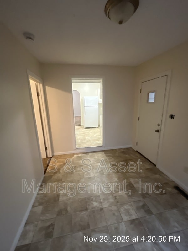 Building Photo - 6338 Rosedale Rd