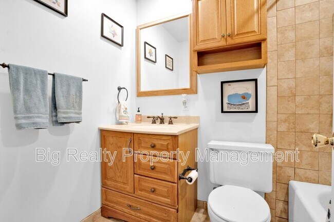 Building Photo - 268 Birch Dr