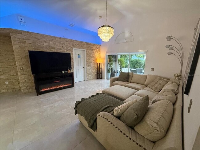 Building Photo - 314 Regency St