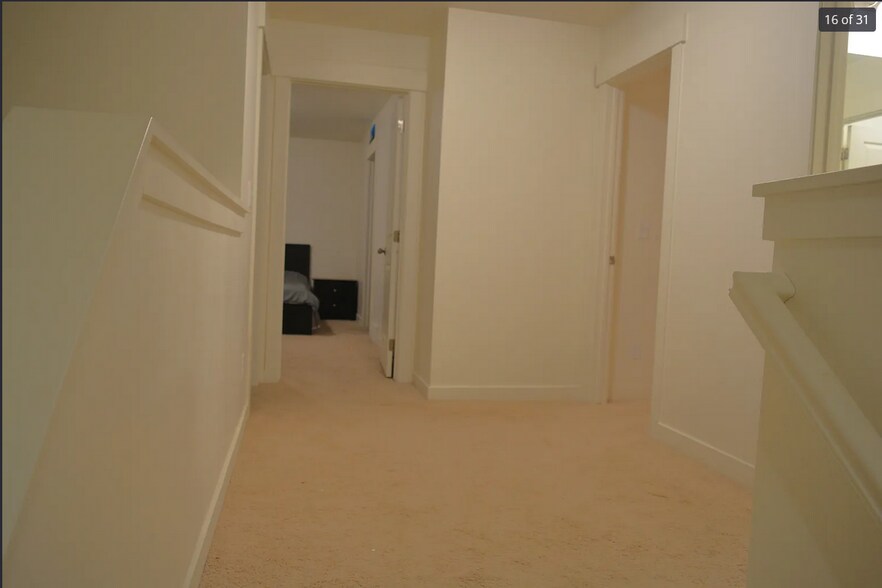 Building Photo - 9337 N Tampa Dr