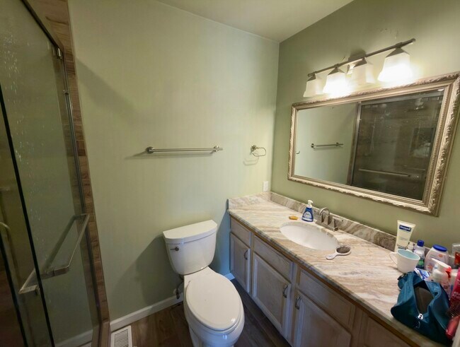 Building Photo - 169 Brookview Ln