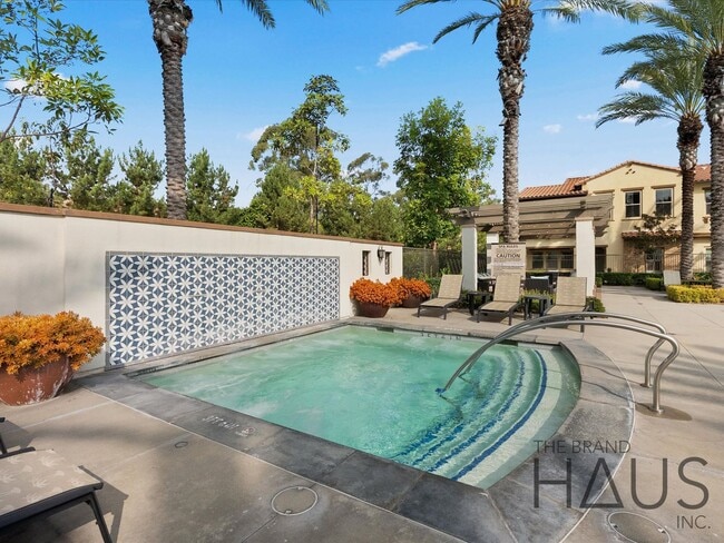 Building Photo - Rare 55+ Gated Travata Community – Bedrooms on Main + Loft + Resort-Style Amenities!