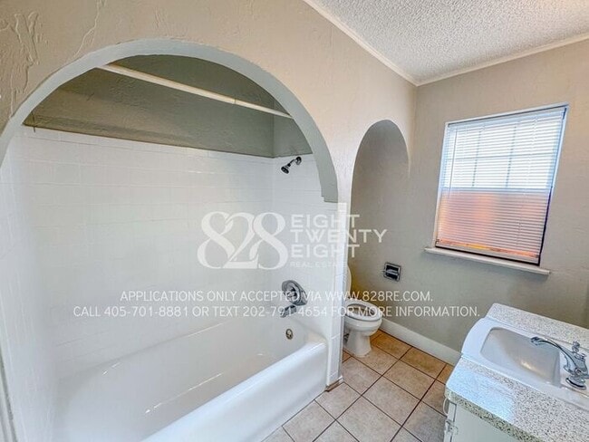 Building Photo - Historic 1 Bed/1 Bath with Bonus Room Dupl...