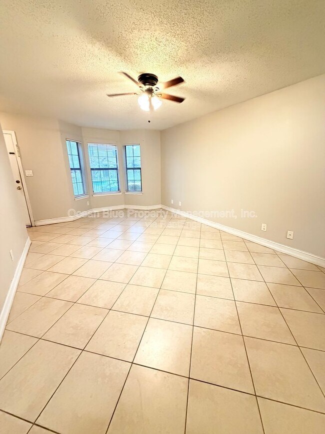 Building Photo - 2302 S Maki Rd