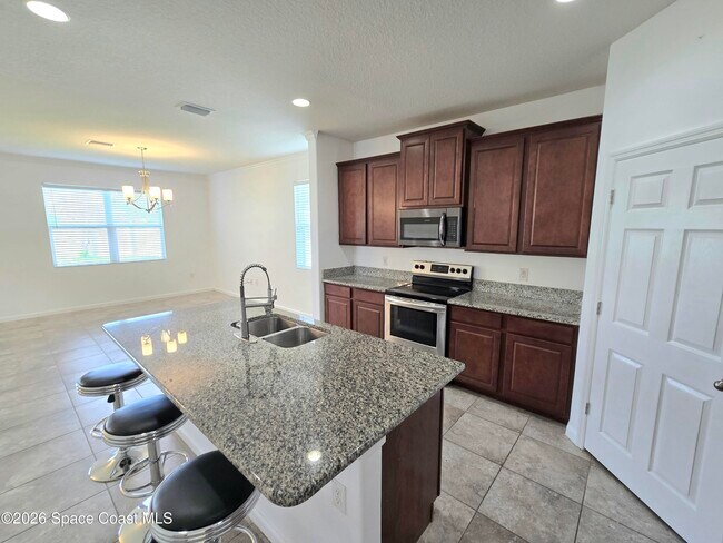 Building Photo - 1723 Musgrass Cir