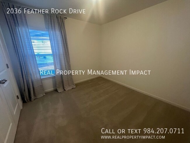 Building Photo - 2036 Feather Rock Dr
