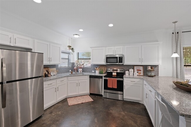Building Photo - 12710 Englemann Dr
