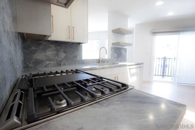 Building Photo - 8121 Camino del Sol