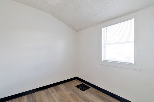 Building Photo - Eccles-Triplex