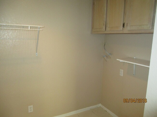 Building Photo - Stone Canyon Townhome located in GREEN VALLEY!