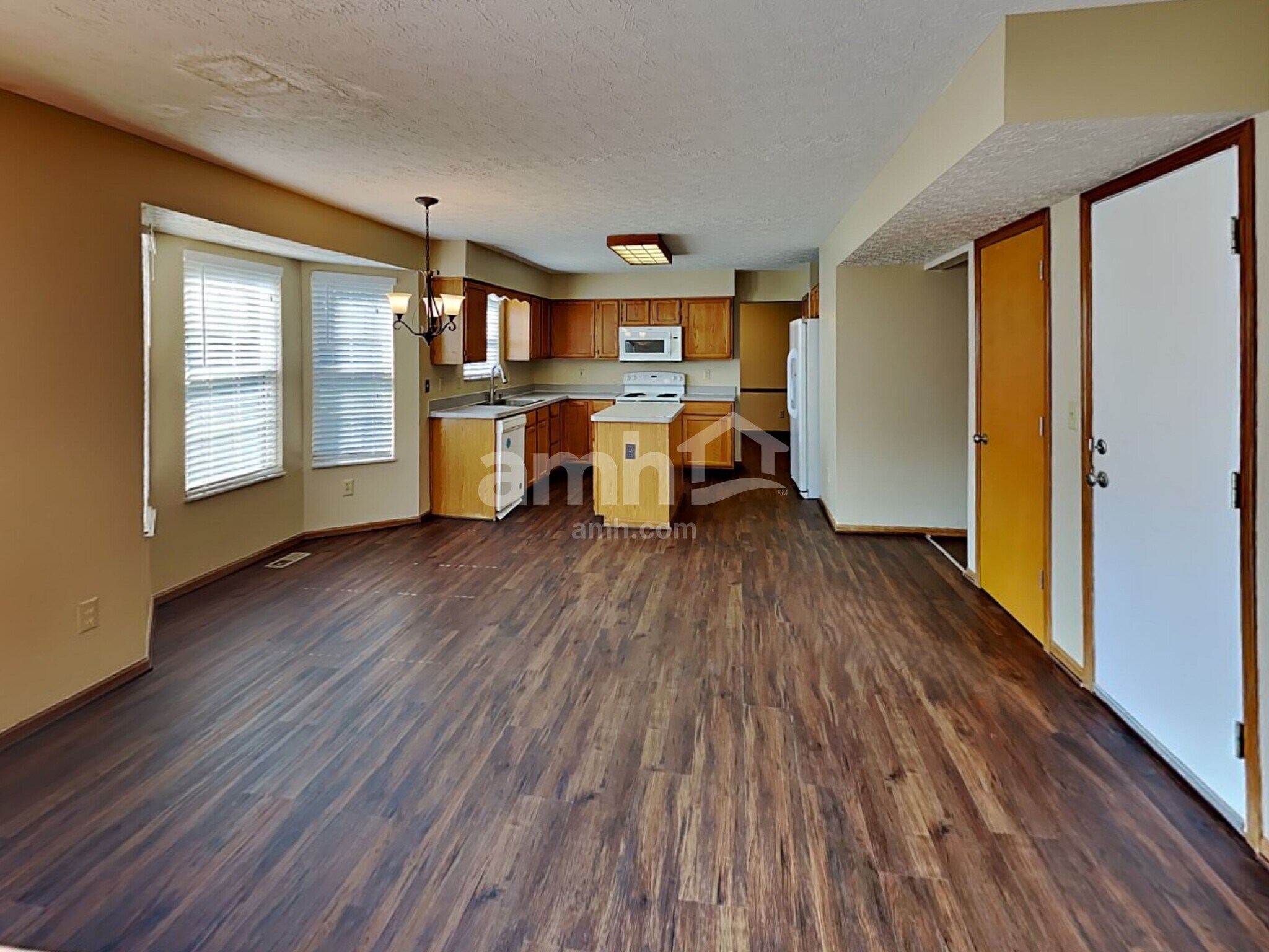 Building Photo - 12098 Mallard Pond Dr