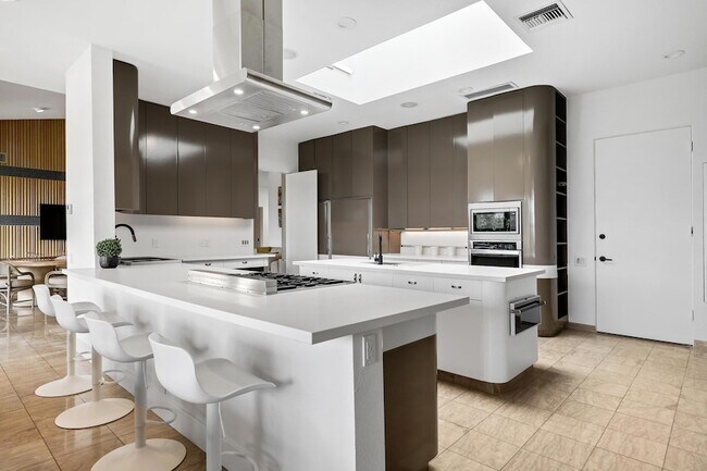 Building Photo - 71000 Los Altos Ct