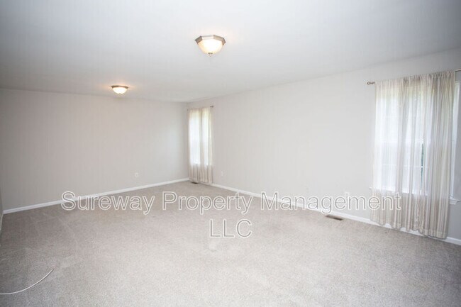 Building Photo - 24 Kathryn Ct