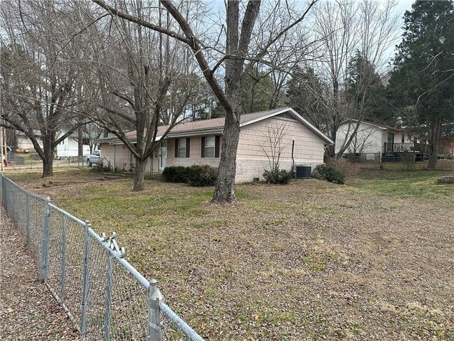 Building Photo - 101 Buffalo St