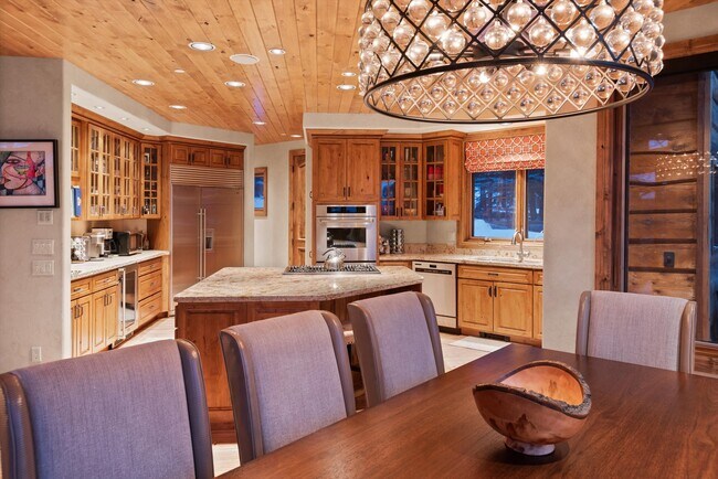 Building Photo - 395 Silverlode Dr