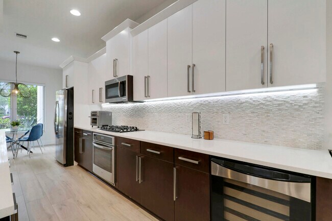 Building Photo - 5029 Grandiflora Rd