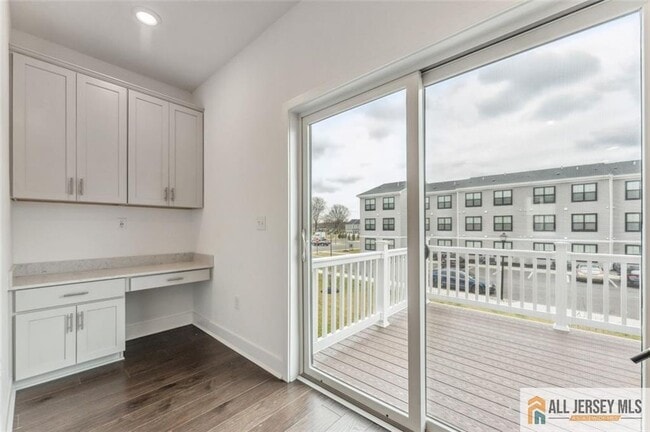 Building Photo - 46 Mariveles Wy