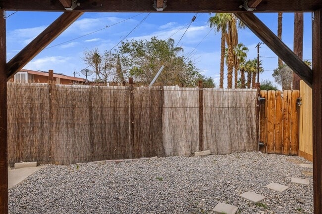 Building Photo - 3 Bed / 2 Bath Home with Two-Car Garage, Laundry and a Storage Shed/Work Space