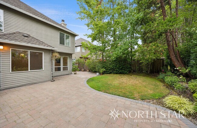 Building Photo - Beautiful Home Near Westlake Park