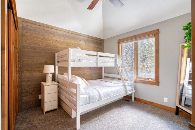Building Photo - 61497 Orion Dr
