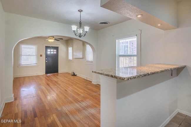 Building Photo - 3611 Yandell Dr