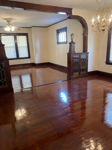 Building Photo - 17 N Woodford St