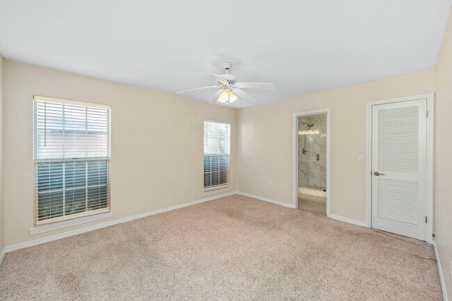 Building Photo - Updated 3BR in Bluewater Bay!!