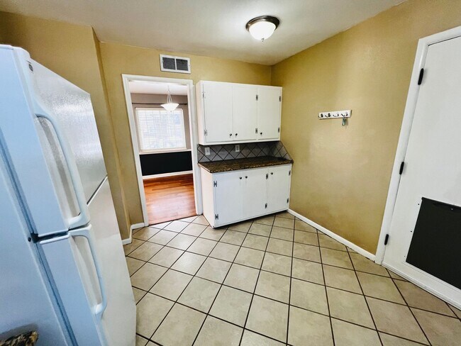 Building Photo - Updated 3BD 1.5BA Home Located in Belle Isle Area!!