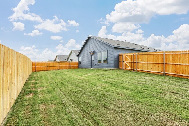 Building Photo - 727 Ginkgo Wy