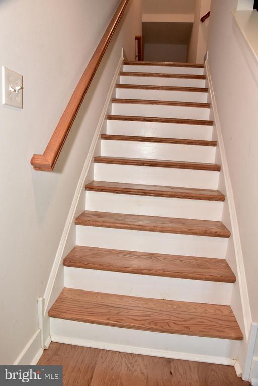 Building Photo - 214 Red Leaf Ln