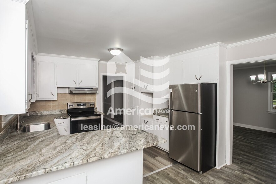 Building Photo - 6824 Eastbrook Rd