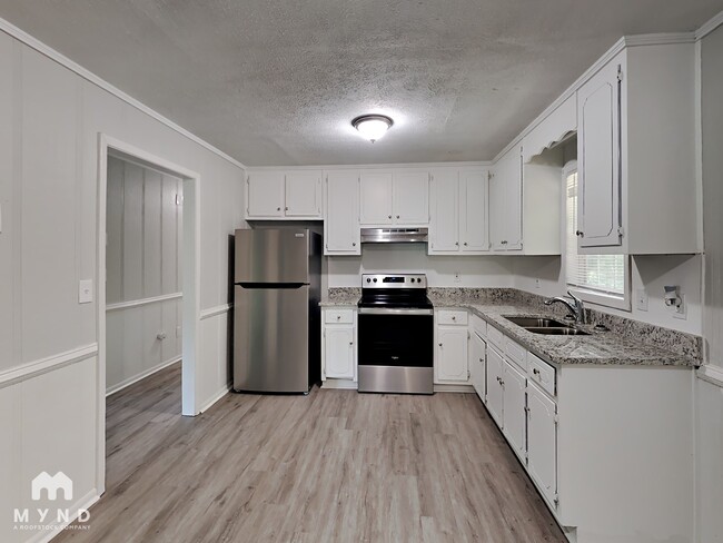 Building Photo - 10140 Morris Dr SW