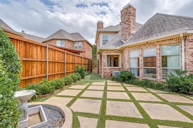 Building Photo - 13 Cochran Oaks Ln