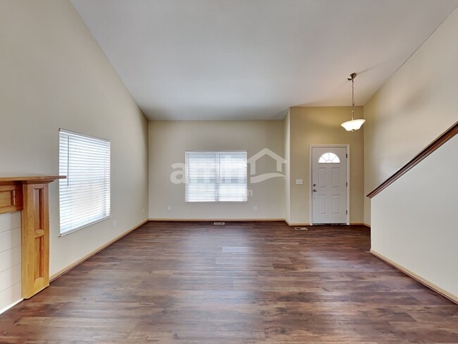 Building Photo - 8150 Creekstone Ln