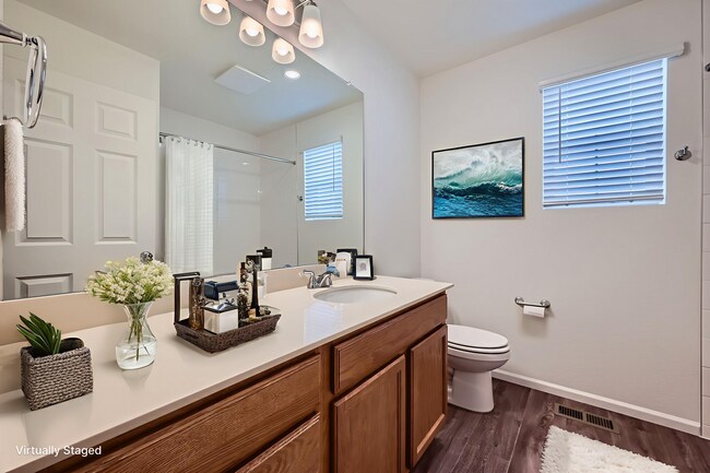 Building Photo - Updated 3-Bed Home with 2-Car Garage in Reunion Metro District